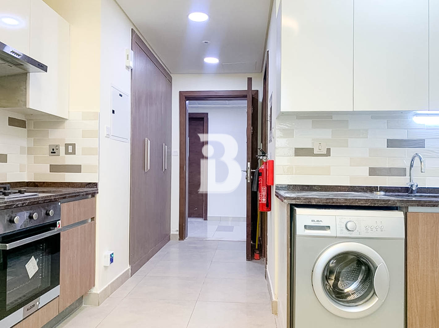 FULLY FURNISHED | HIGH RISE | SPACIOUS