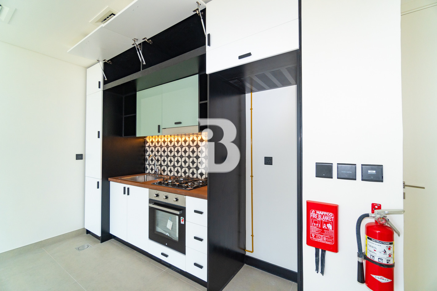 UNFURNISHED } 2BR | MODERN UNIT