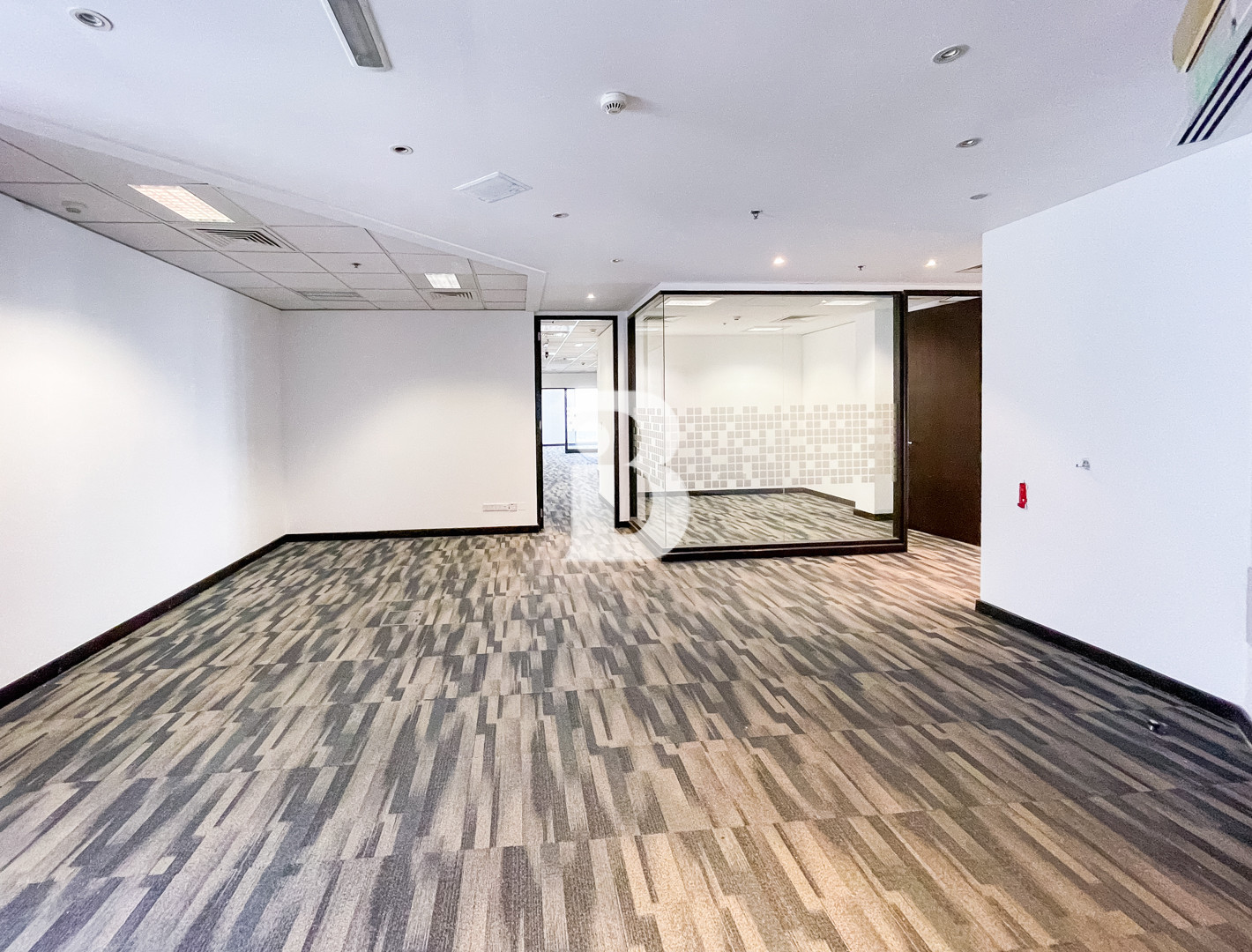 Fitted Office | All Inclusive | Next to Metro
