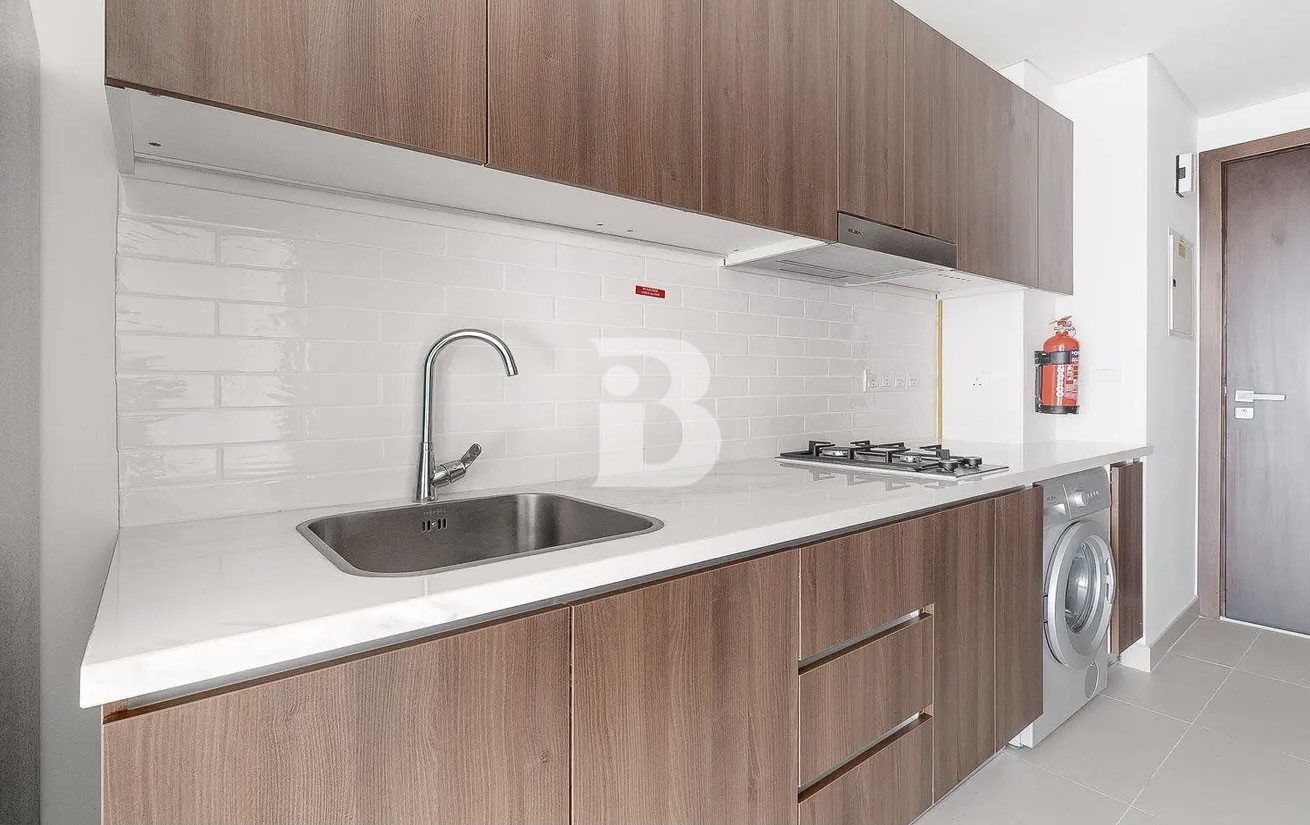 SPACIOUS STUDIO | UNFURNISHED  | GREAT LOCATION