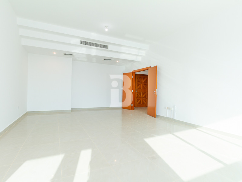 Prime Location |Fabulous Sea View |4Bed plus Maid