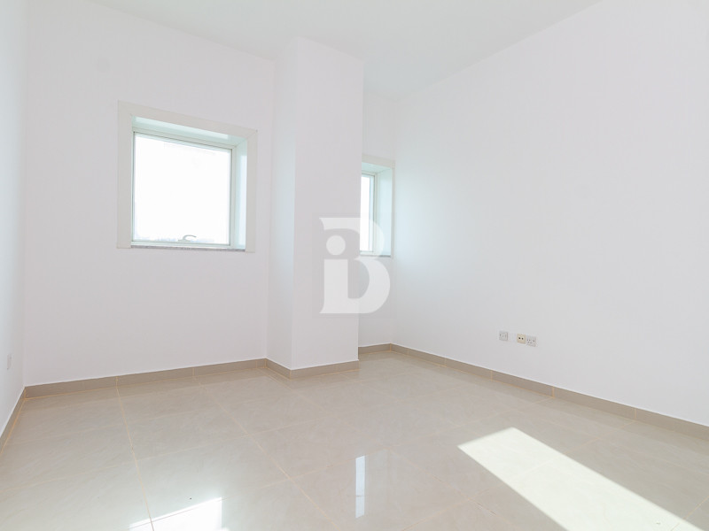 Prime Location |Fabulous Sea View |4Bed plus Maid