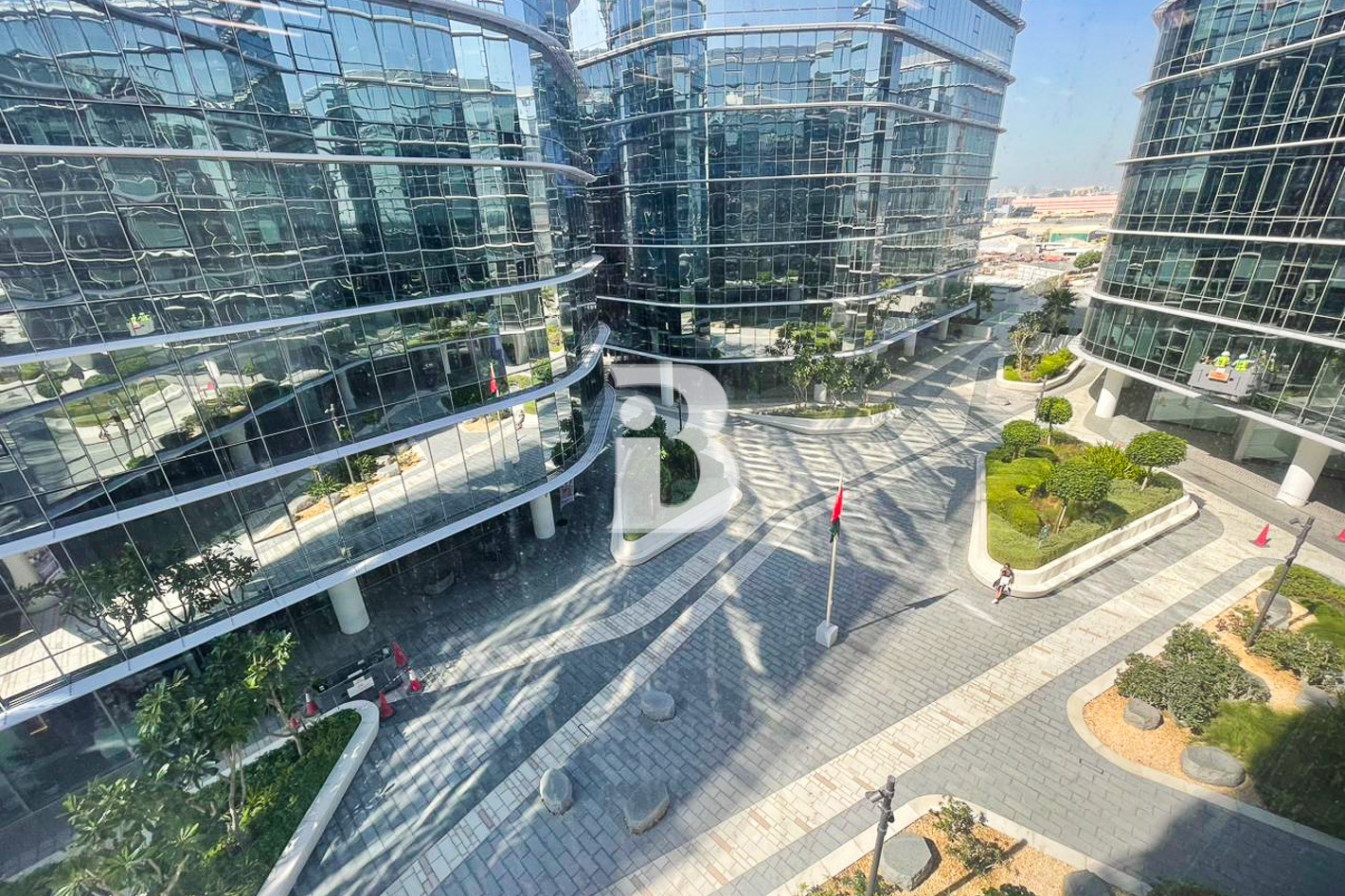 With Licenses/Visas | Premium | Close To Metro