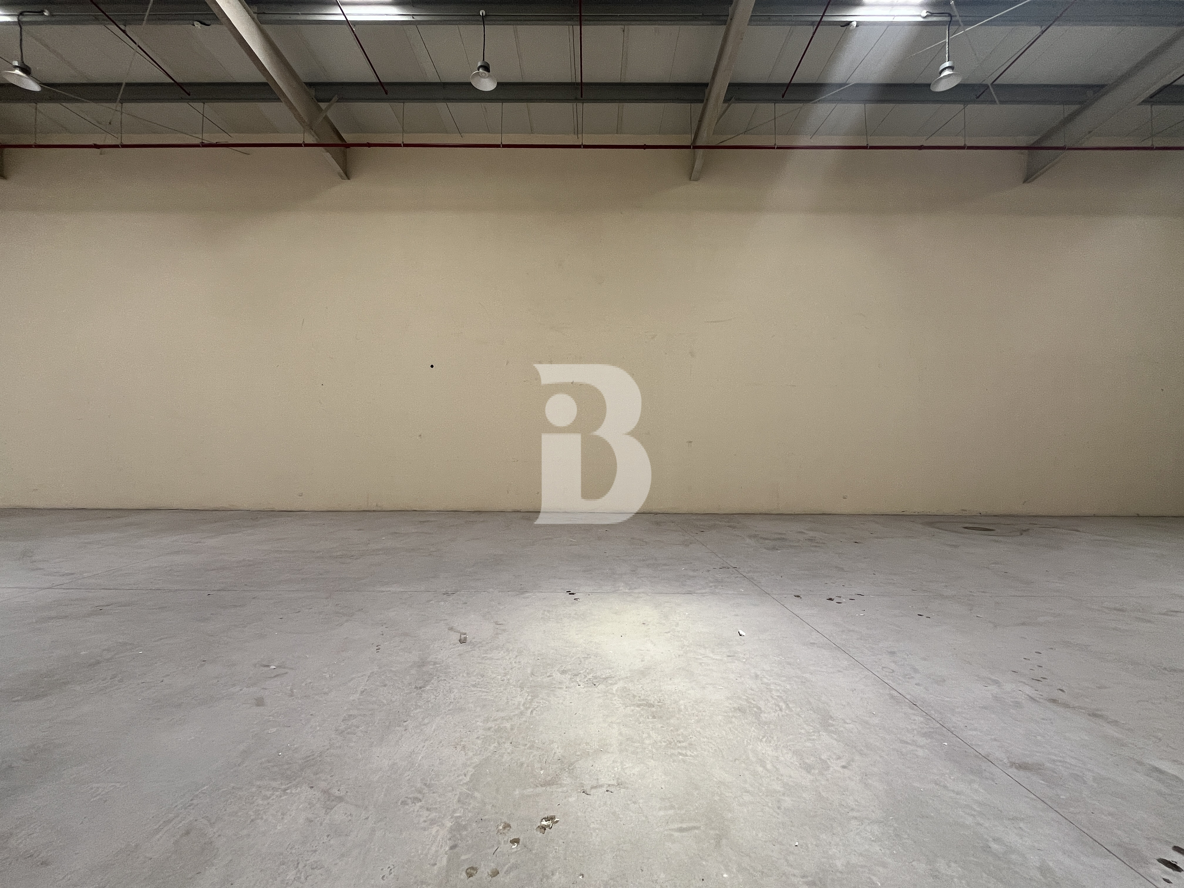 WAREHOUSE | 11300 SQFT | 30KW | MEZZANINE | CLEAN