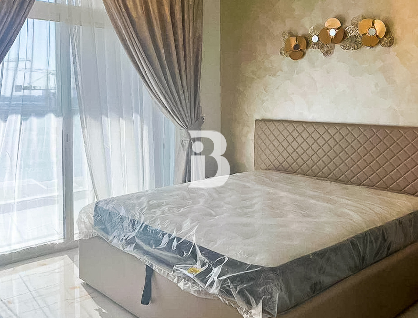 FULLY FURNISHED | READY TO MOVE IN | BRAND NEW