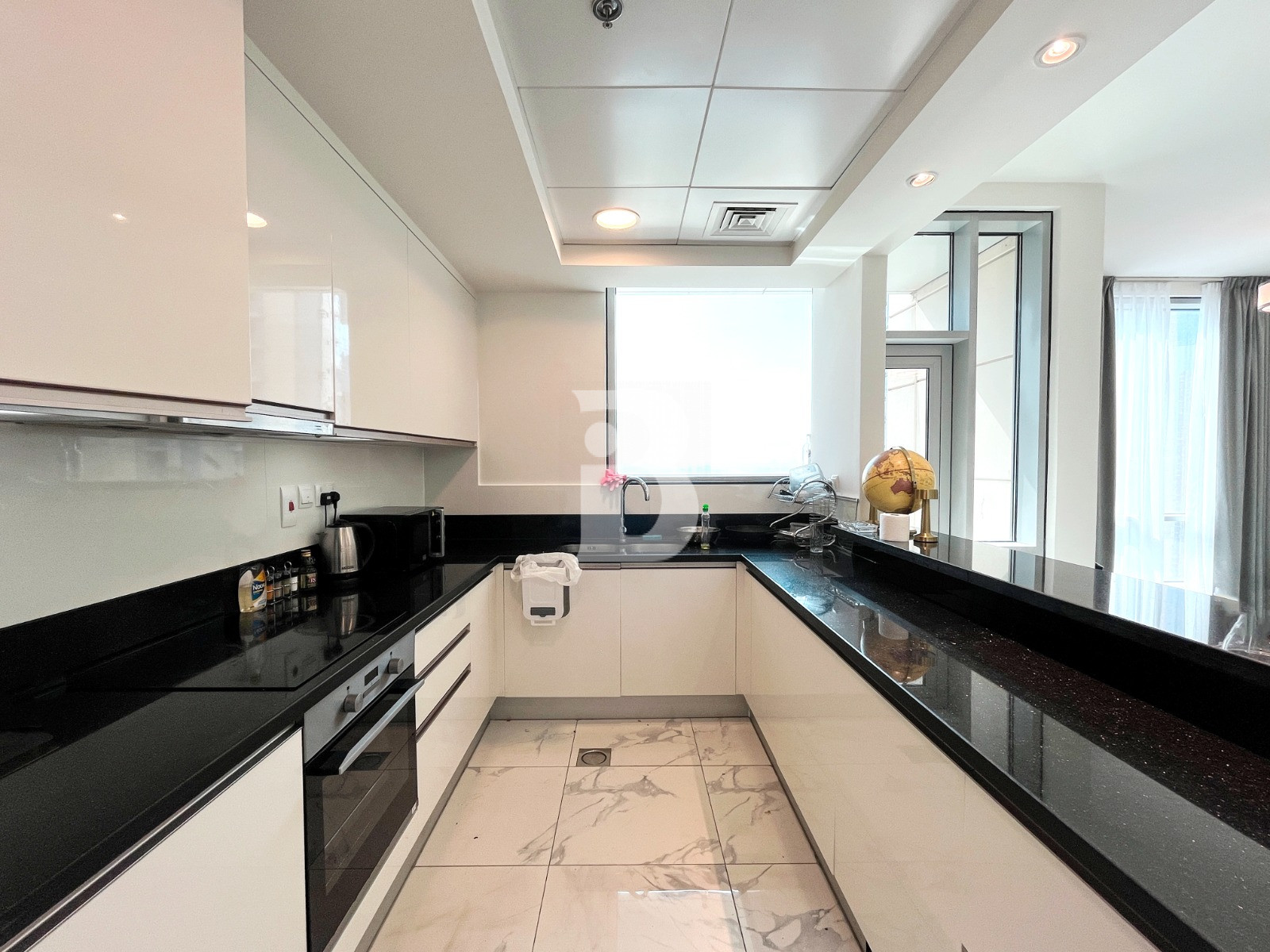 HIGH FLOOR | SPACIOUS | PARTIAL CANAL VIEW