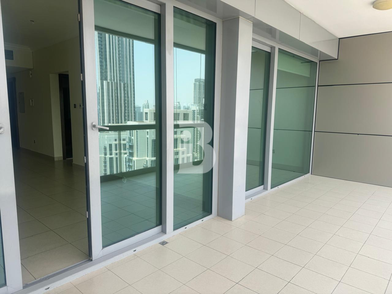 SPACIOUS | HIGH FLOOR | READY TO MOVE IN