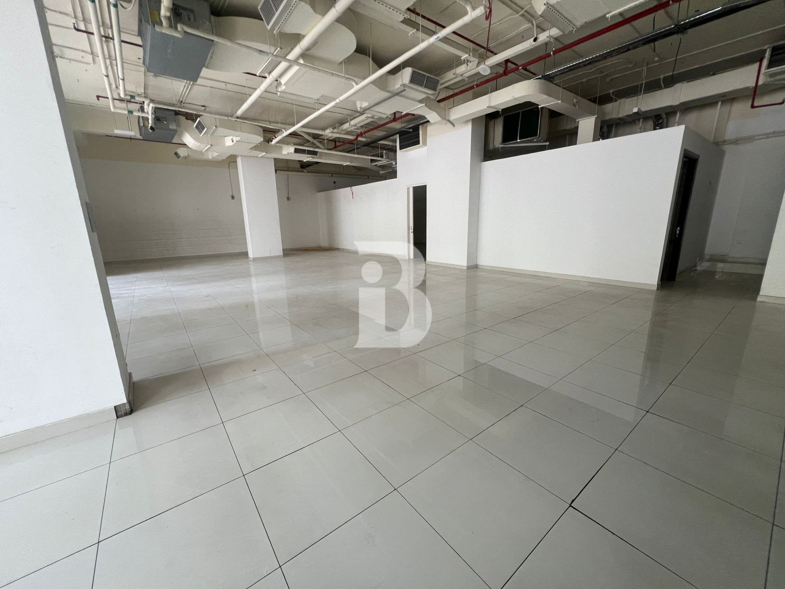 DOWNTOWN DUBAI|ROAD FACING |FITTED RETAIL |VACANT