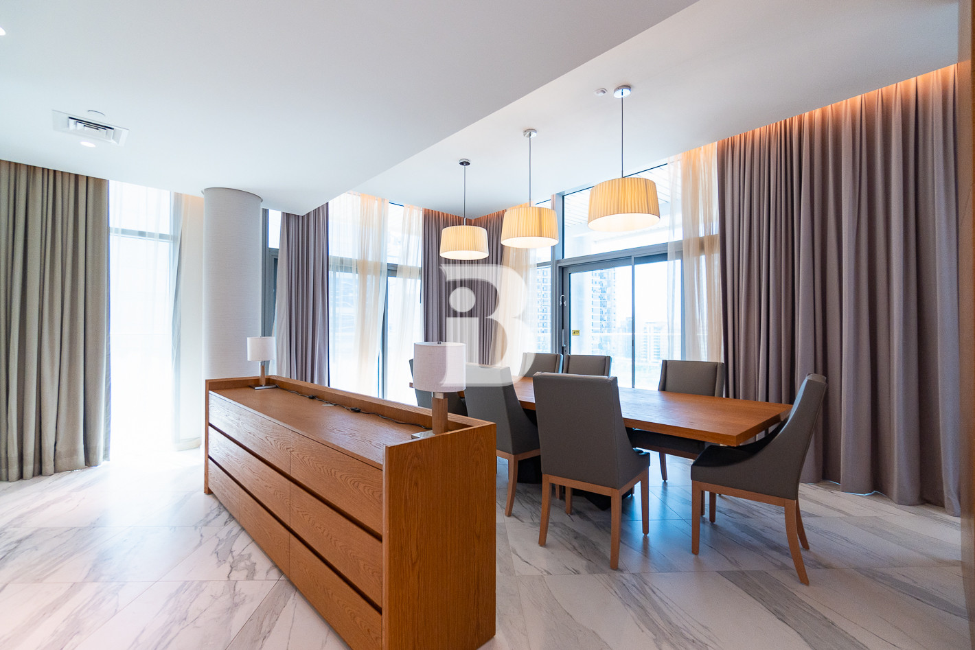 3BR Duplex | Panoramic Creek Views | Spacious Unit