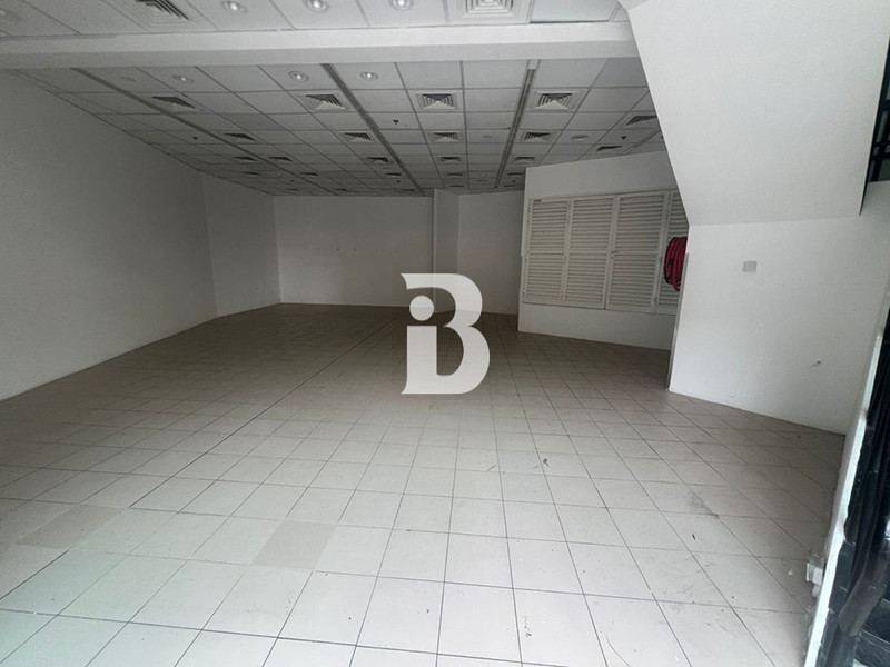 PRIME LOCATION | SEMI FITTED | HIGH FOOTFALL