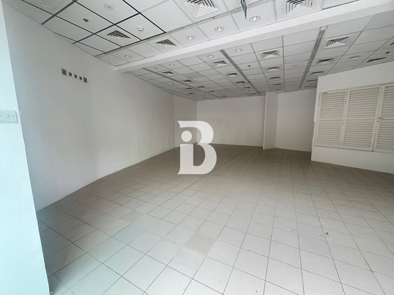 PRIME LOCATION | SEMI FITTED | HIGH FOOTFALL