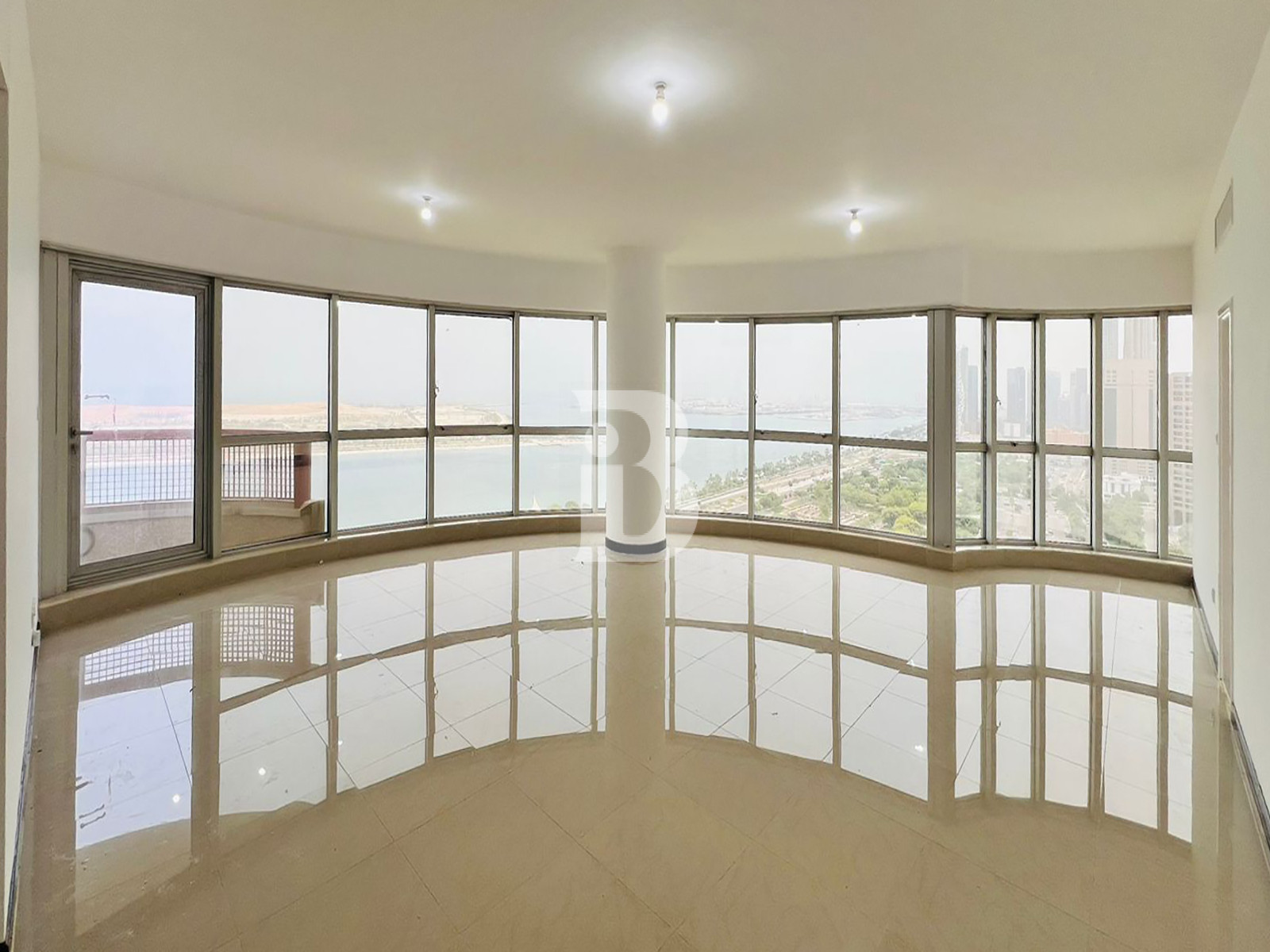 Spacious 4BHK | Huge Balcony | Full Sea View