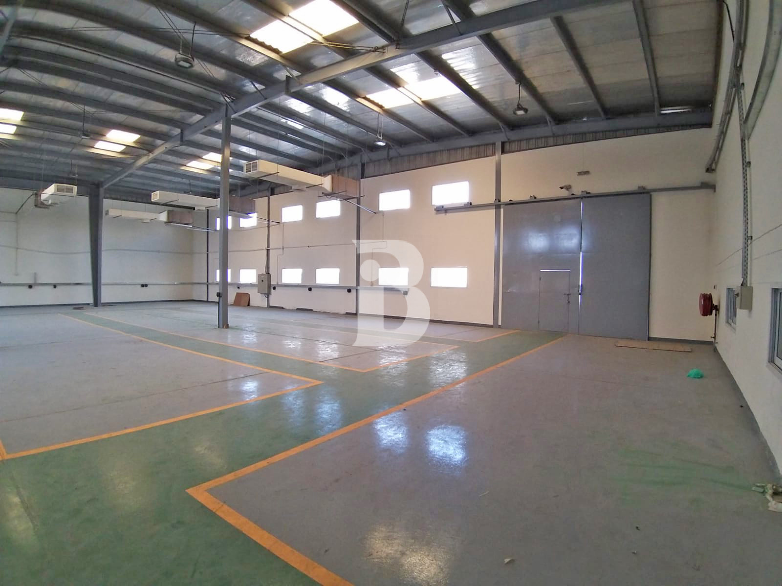 WAREHOUSE |  GARAGE | OPEN YARD | VACANT