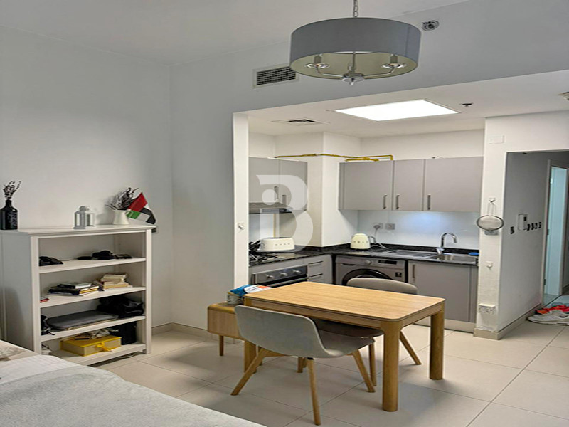 Chiller Free | Fully Furnished | Near to Metro