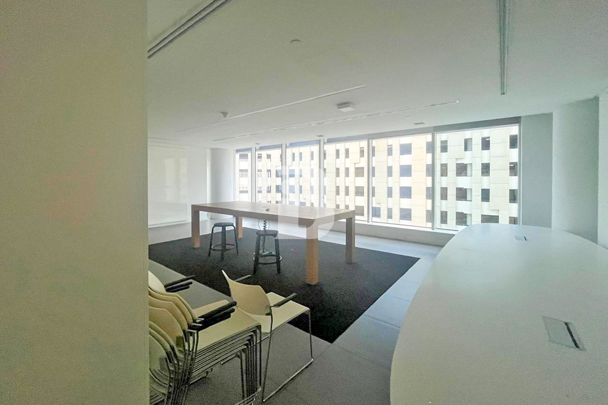 FULLY FURNISHED | VACANT | SPACIOUS