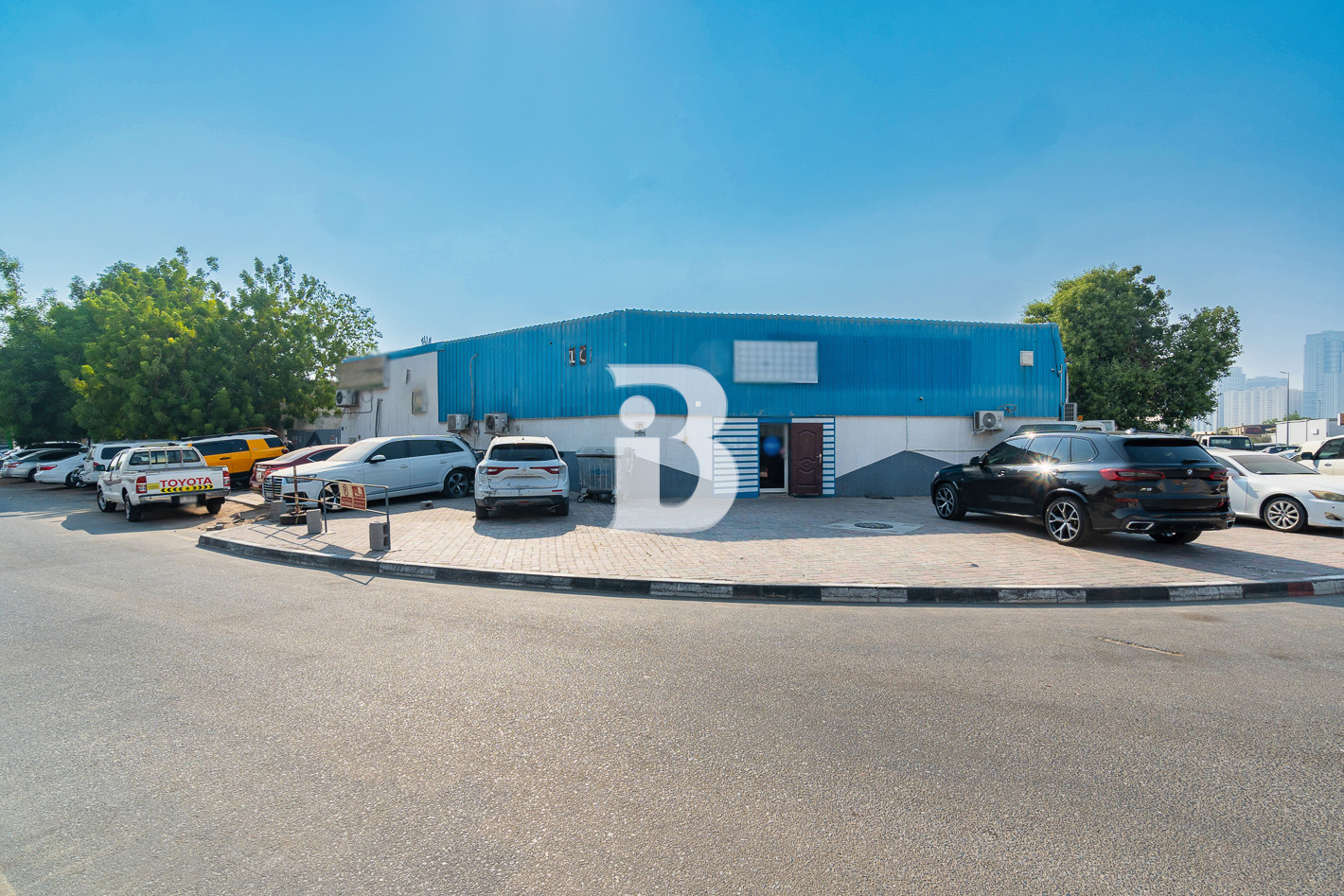 CAR GARAGE | OPEN FOR ALL ACTIVITIES | AL QUSAIS 1