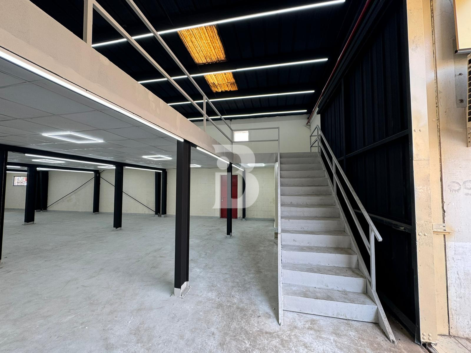 WAREHOUSE | RAS AL KHOR | MEZZANINE | 30KW