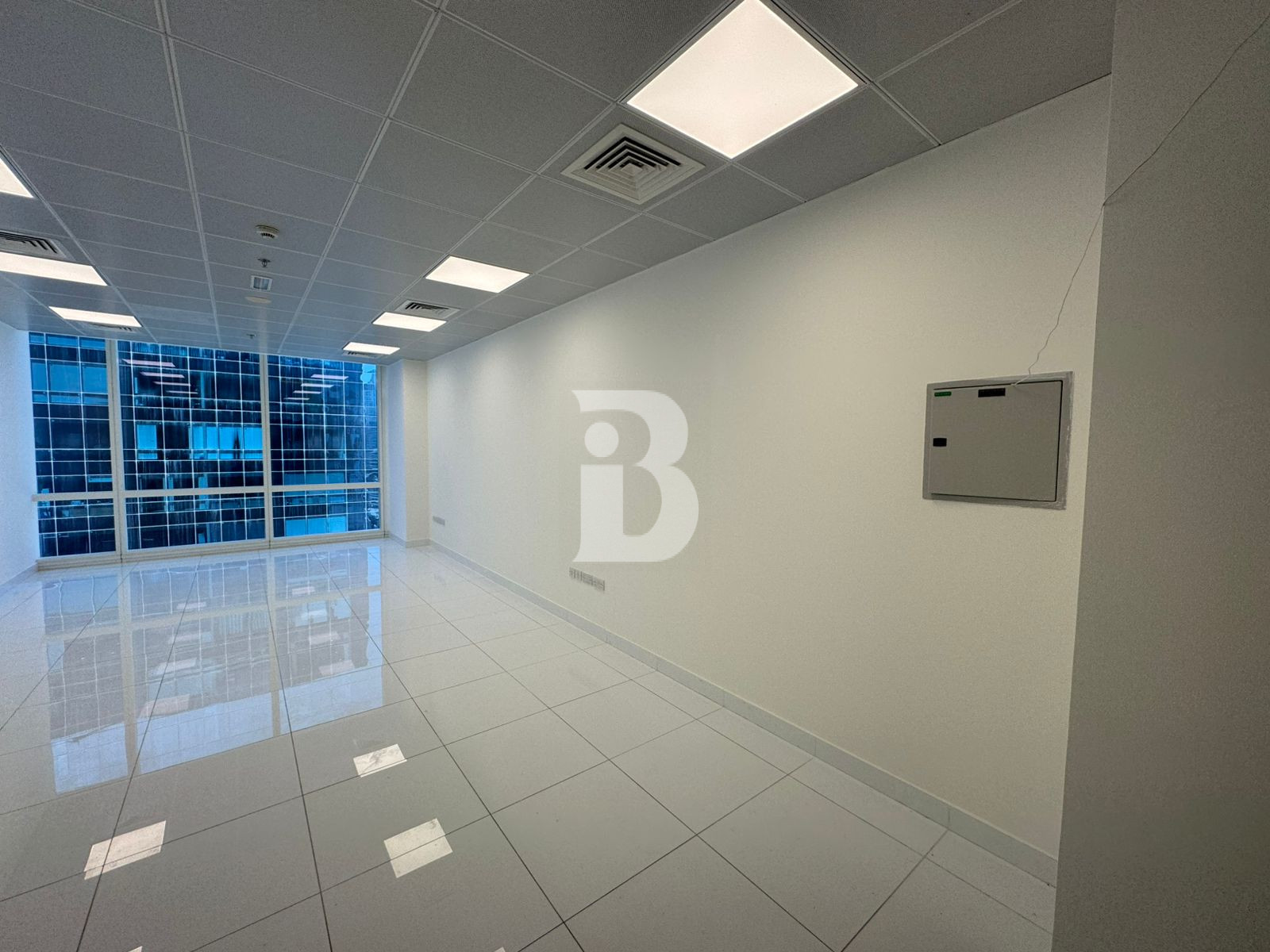 Fully Fitted | Prime location / Investor Deal