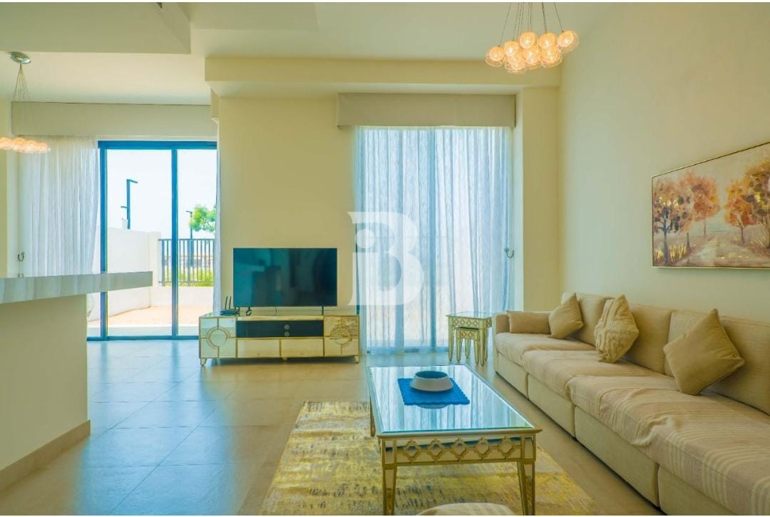 Fully Furnished | 3BR | Beach Access