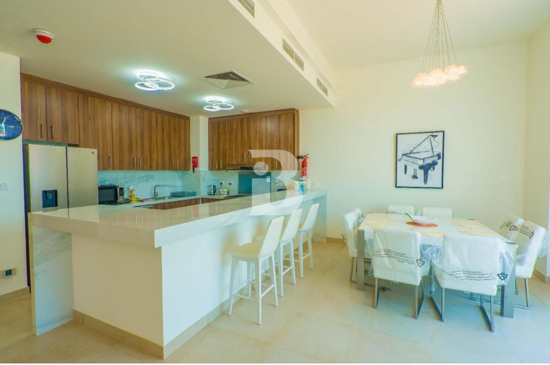 Fully Furnished | 3BR | Beach Access