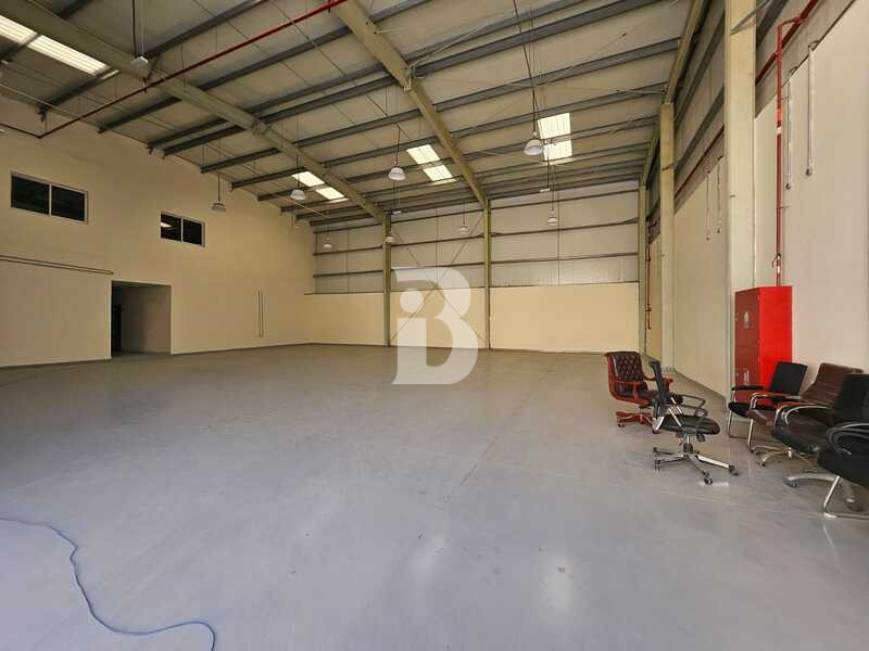 525 SQM | CLOSED WAREHOUSE | PANTRY | OFFICE