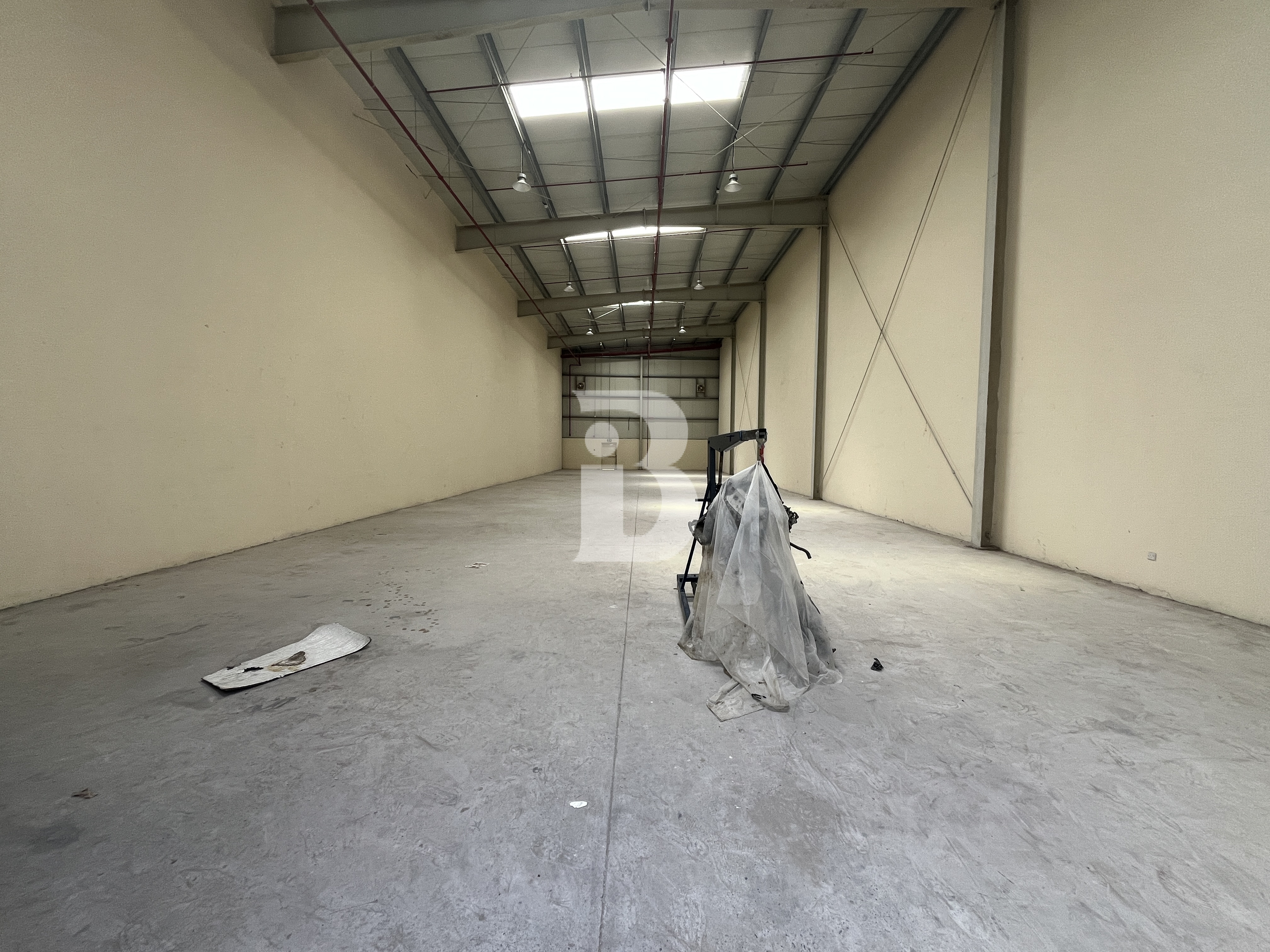 WAREHOUSE | 3 PHASE 25KW | JEBEL ALI | MAINLAND