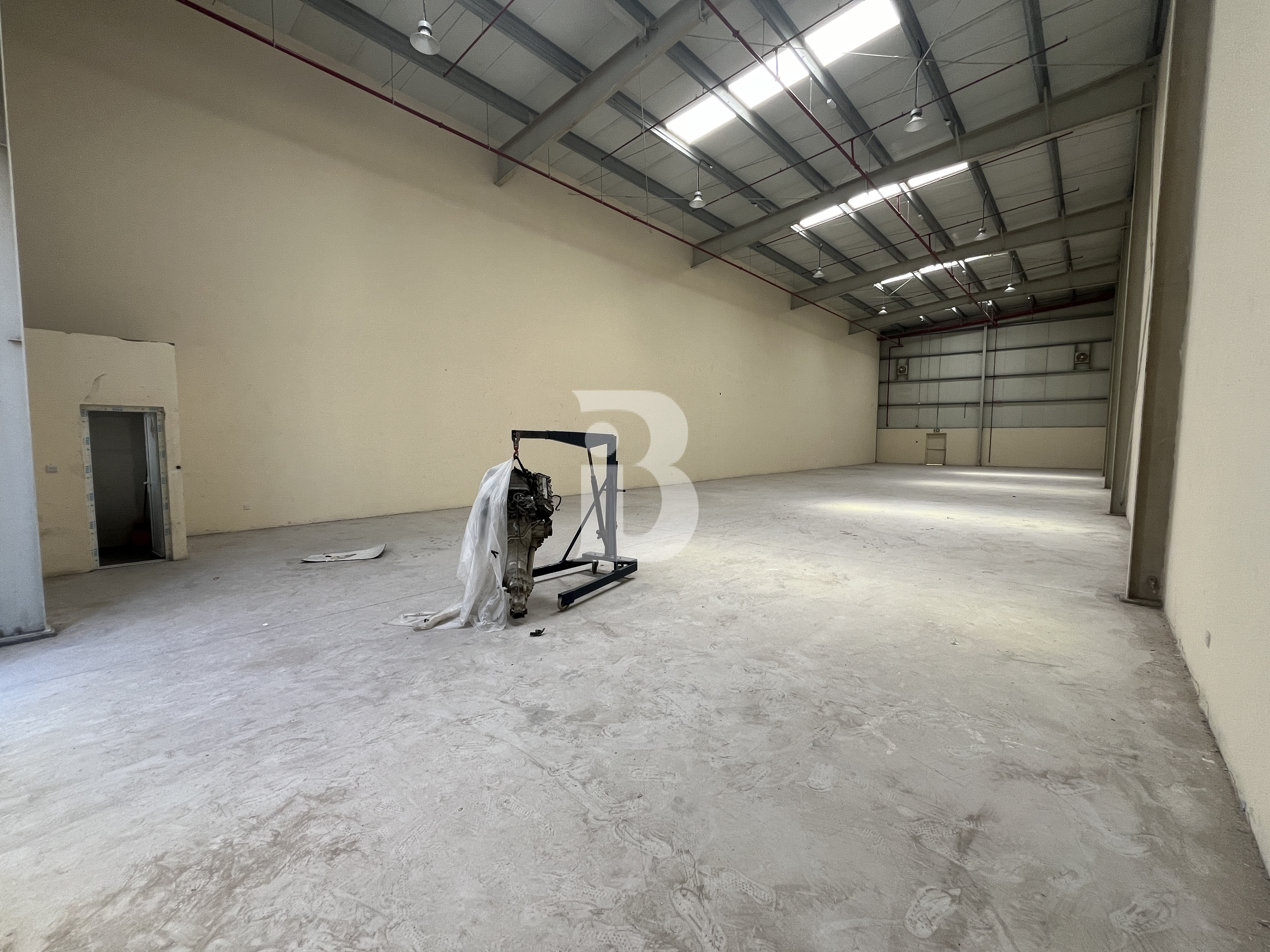 WAREHOUSE | 3 PHASE 25KW | JEBEL ALI | MAINLAND