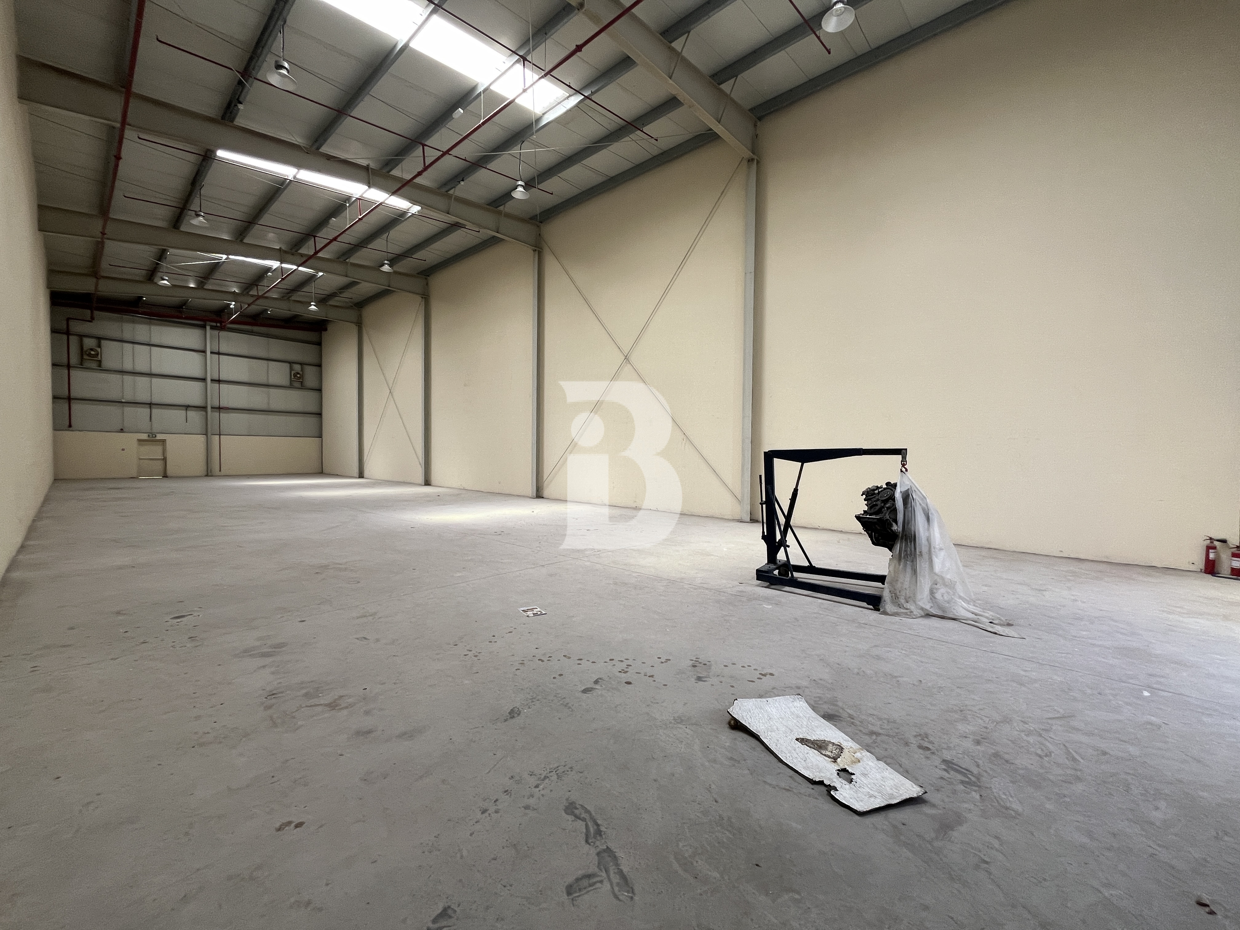 WAREHOUSE | 3 PHASE 25KW | JEBEL ALI | MAINLAND