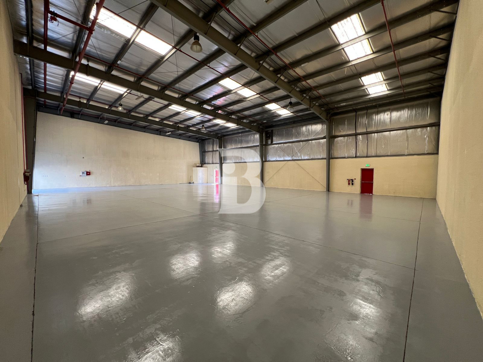 WAREHOUSE | HUGE | 40KW | AMAZING LOCATION