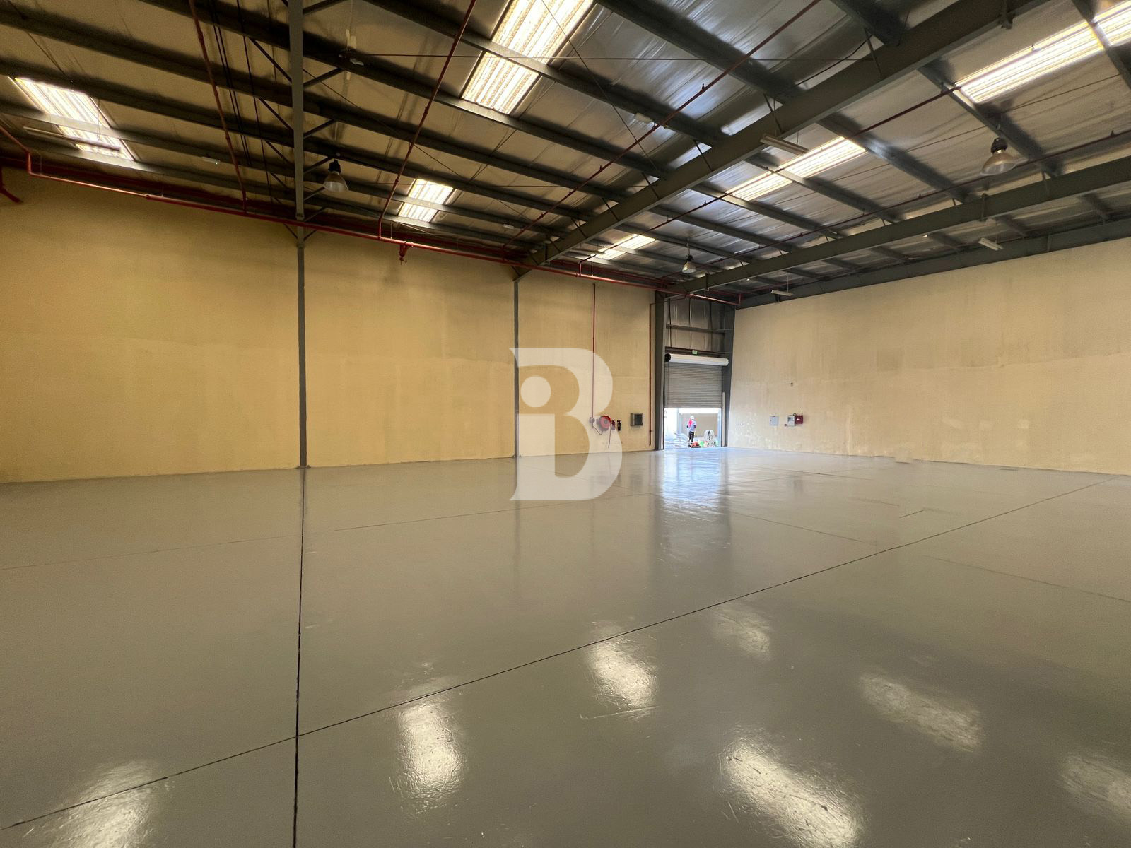 WAREHOUSE | HUGE | 40KW | AMAZING LOCATION