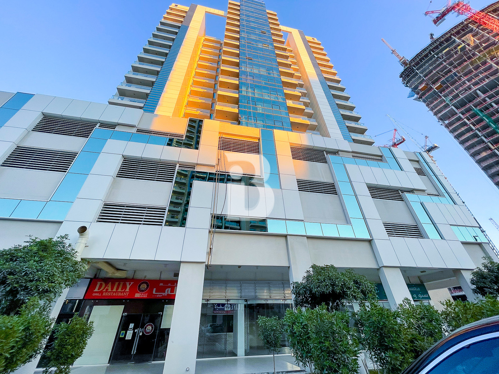 HOT OFFER 1BR | LARGE LAYOUT | CANAL VIEW | VACANT