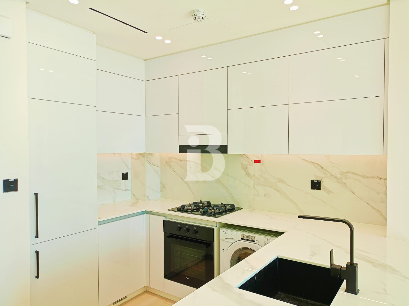 SMART HOME | 1BR Semi Furnished with Balcony