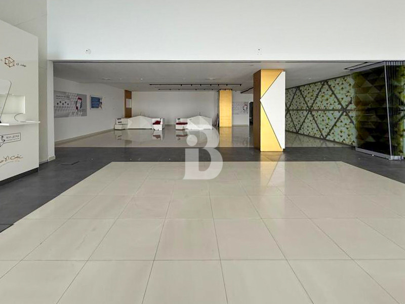 Bulk Unit | Ample Parking | Fully Fitted Retail