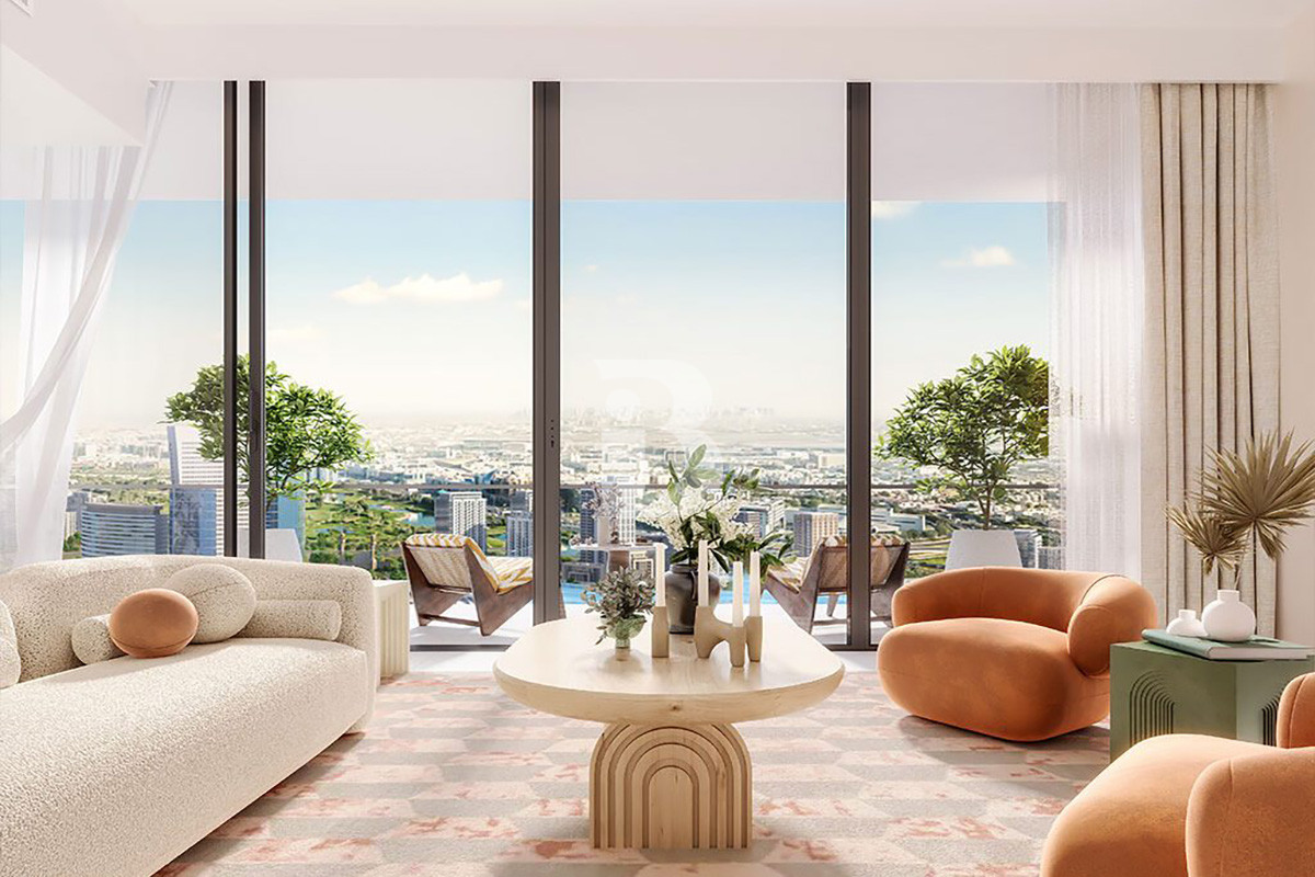 LUXURIOUS WATERFRONT | UNIQUE AND BRIGHT LAYOUT