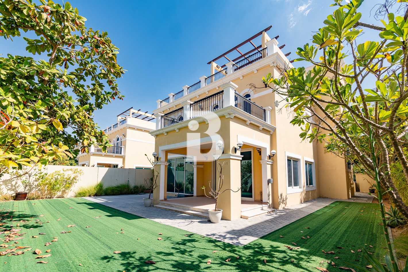 4 BR Single row | Vastu | Corner