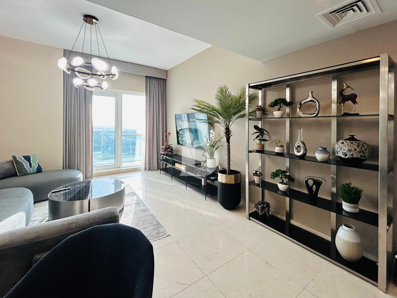 ONE BEDROOM | FULLY FURNISHED | IMPECCABLE