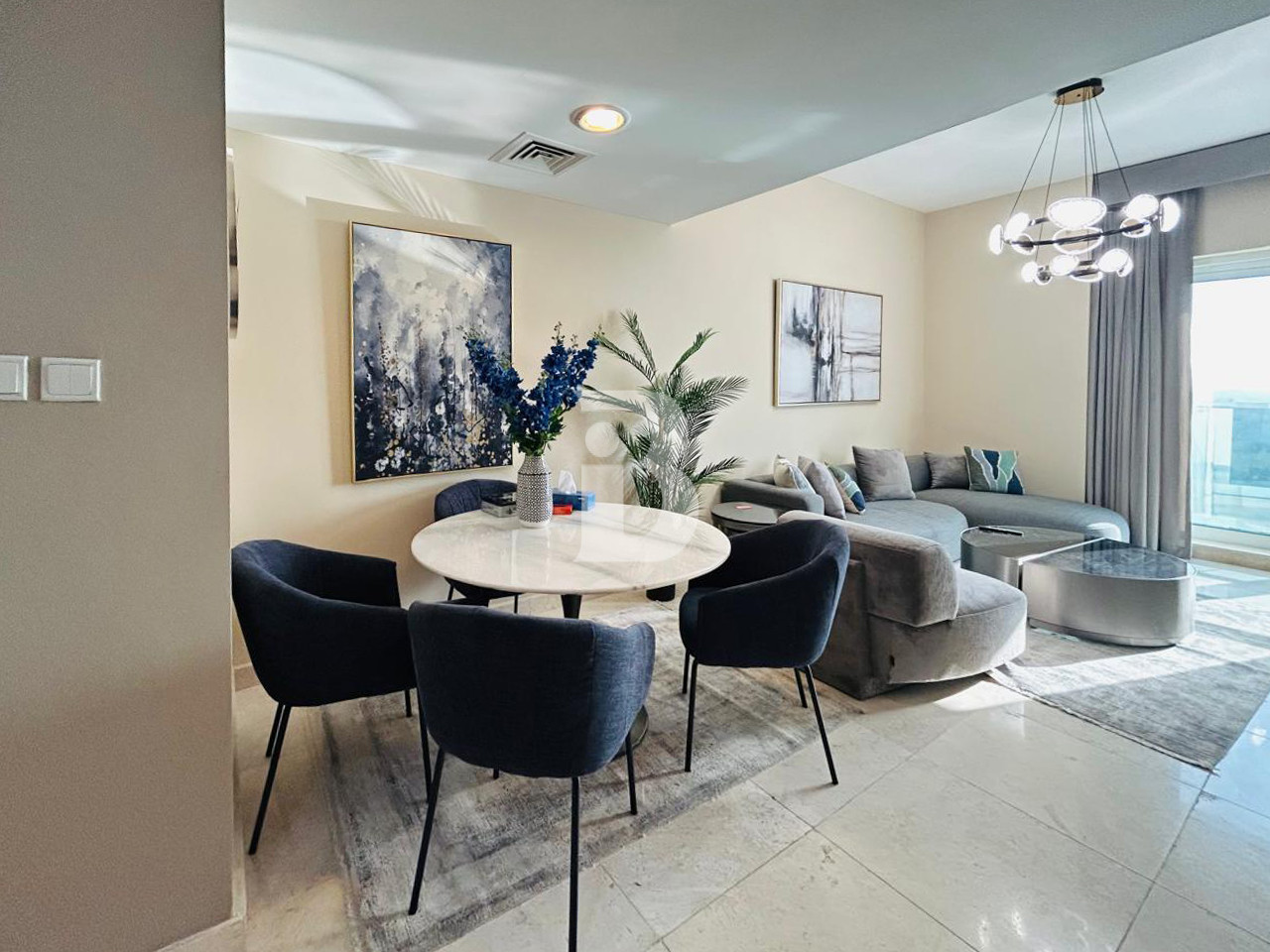 ONE BEDROOM | FULLY FURNISHED | IMPECCABLE