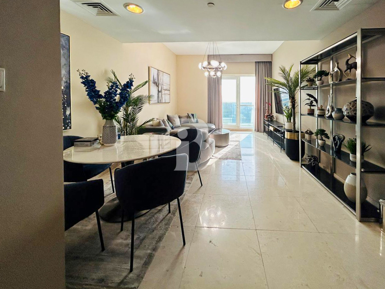 ONE BEDROOM | FULLY FURNISHED | IMPECCABLE