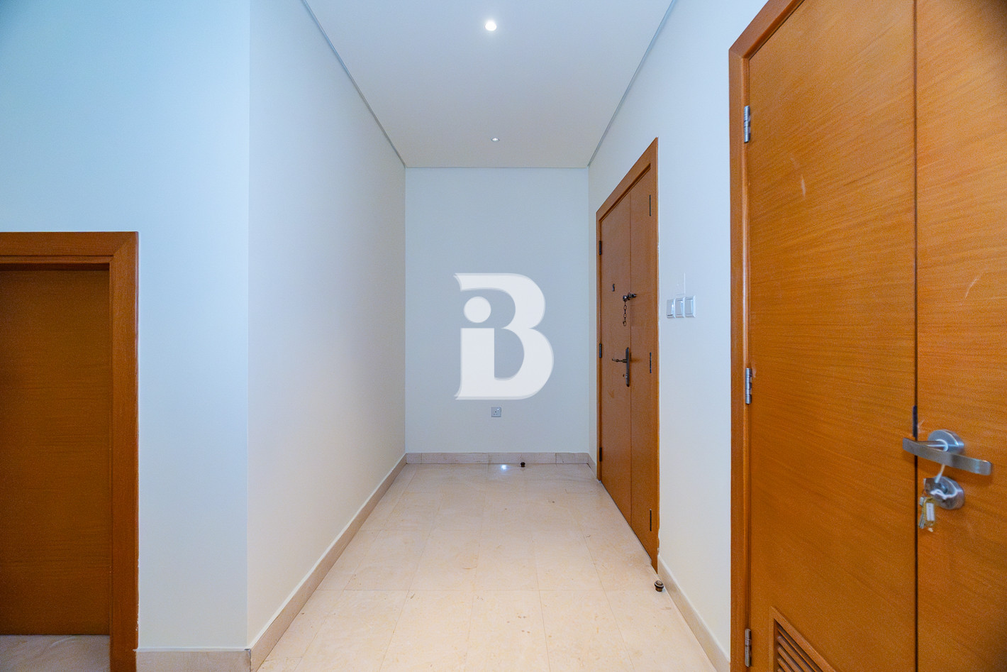 INTERNAL | NEAR PARKS | SINGLE ROW | CORNER UNIT