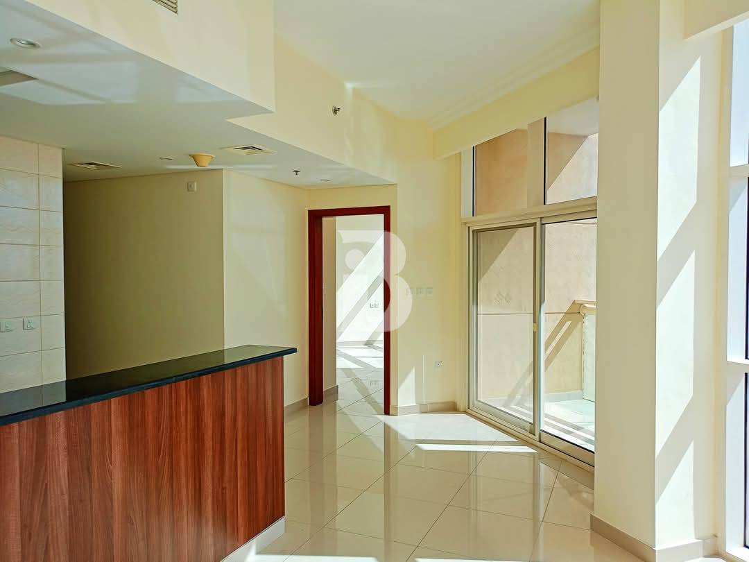 FULL GLASS WINDOWS | UNFURNISHED | BALCONY