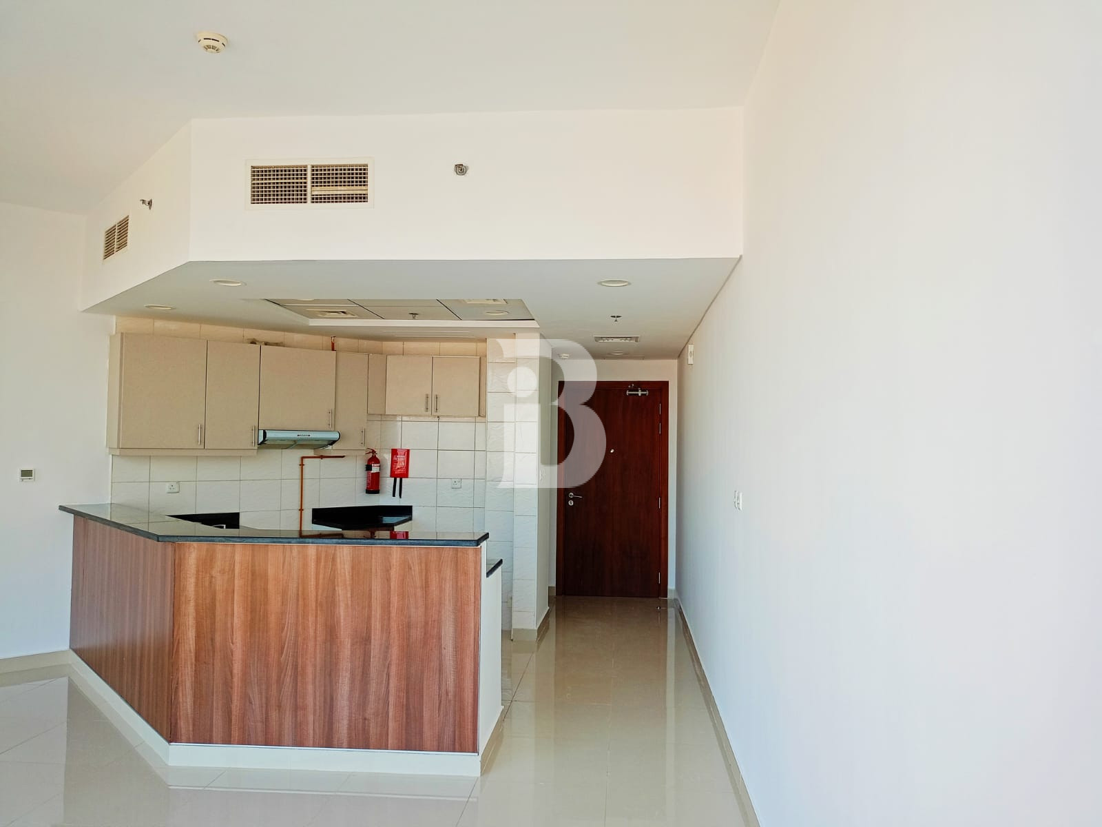 FULL GLASS WINDOWS | UNFURNISHED | BALCONY