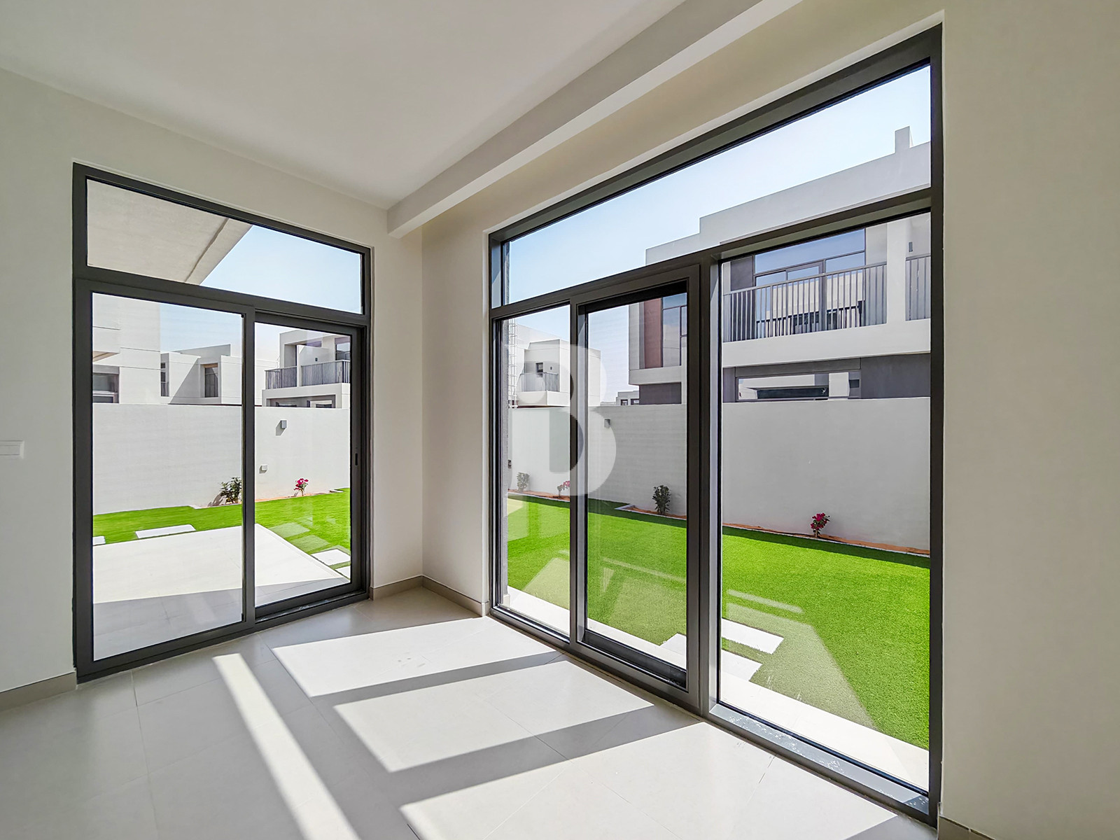 Semi-Detached | Corner Unit | Landscaped