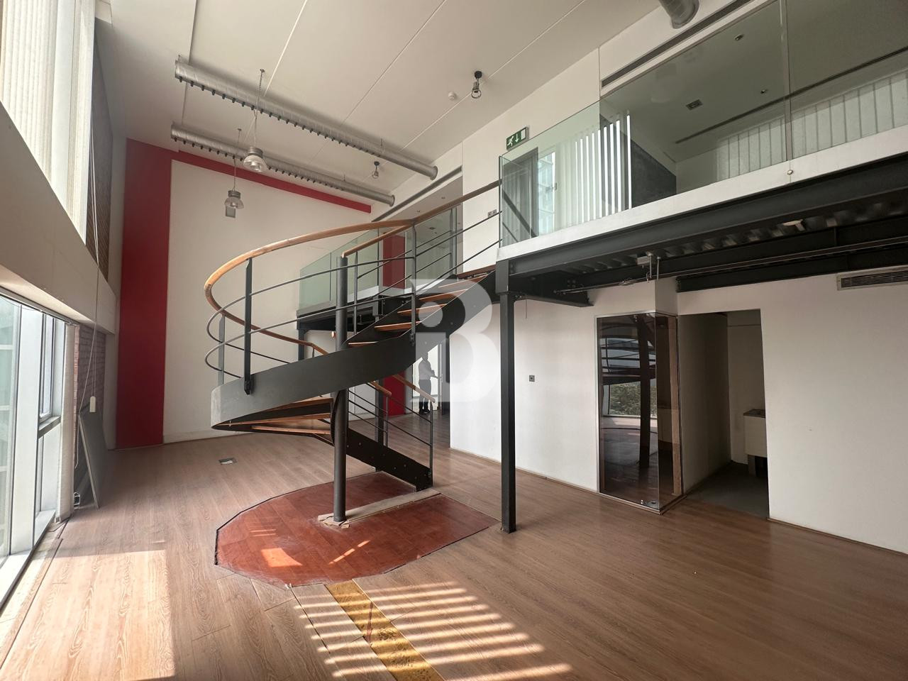 Fitted Duplex Office | Terrace | DDA License