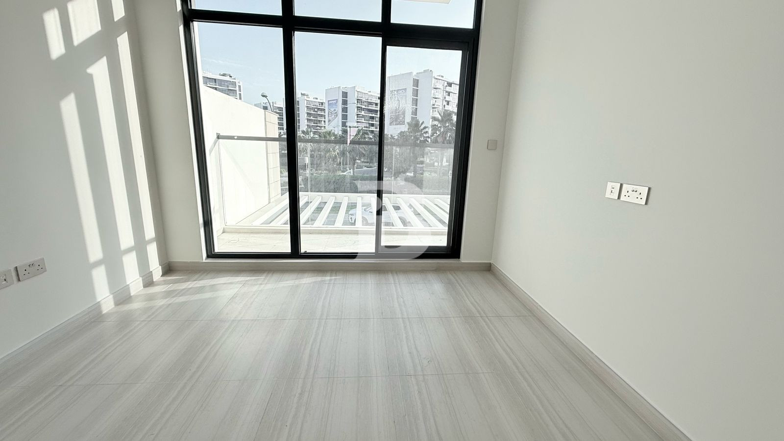 Single Row | Brand new | Tenanted