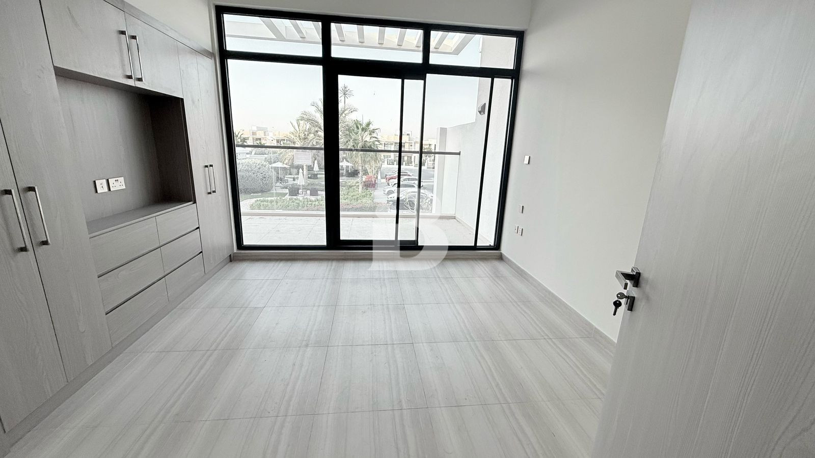 Single Row | Brand new | Tenanted