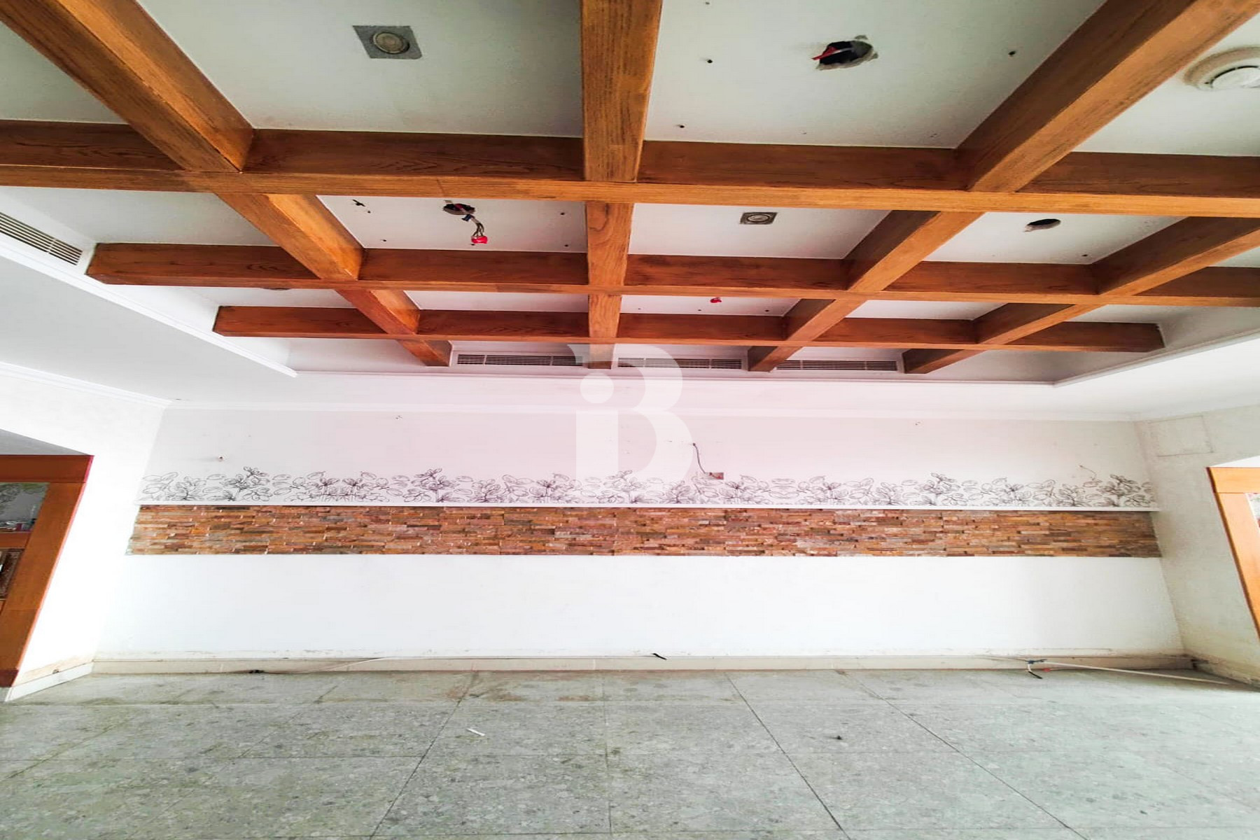 PRIVILEGED NEIGHBOURHOOD| RETAIL| RESTAURANT