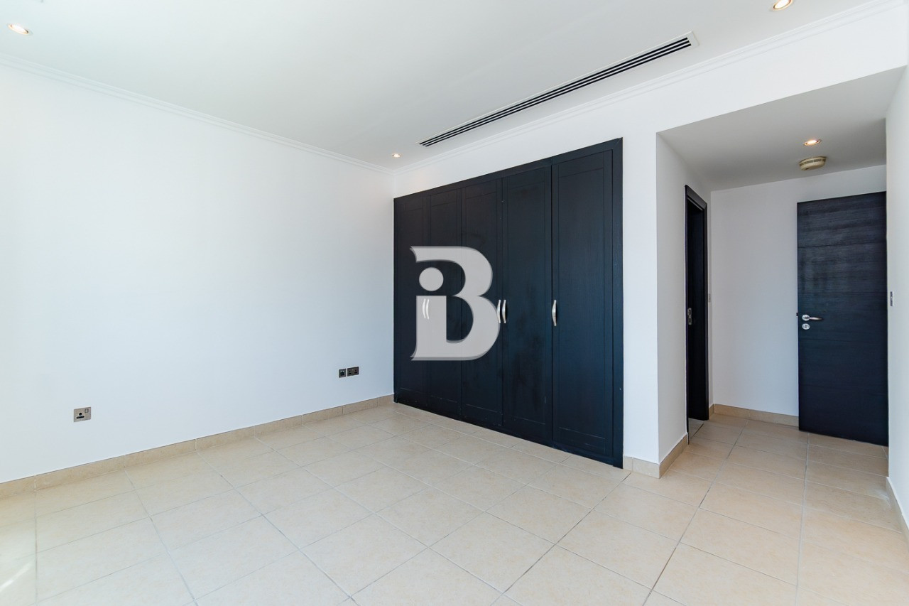 Spacious 3BR | Swimming pool | Vacant Soon