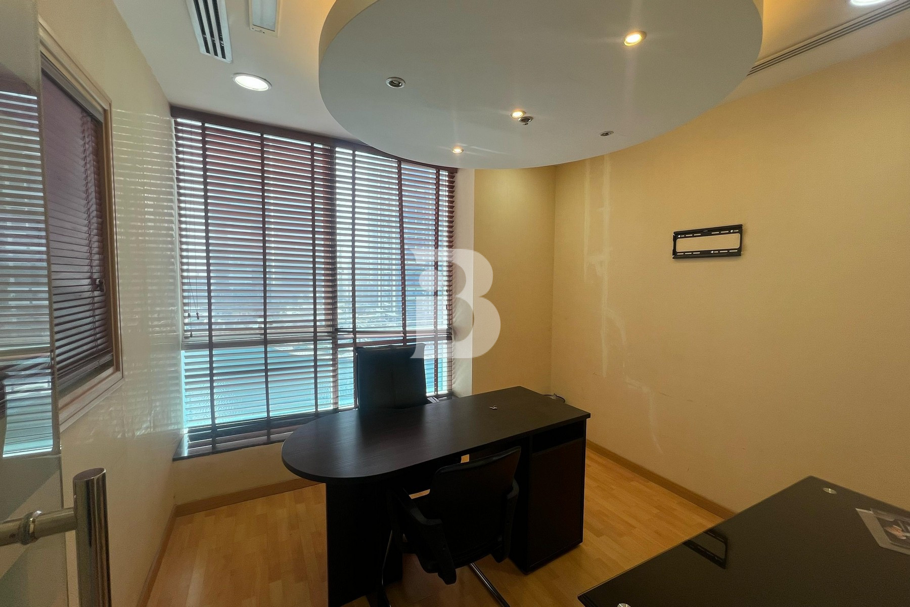 Fully Fitted | Canal View | Unfurnished