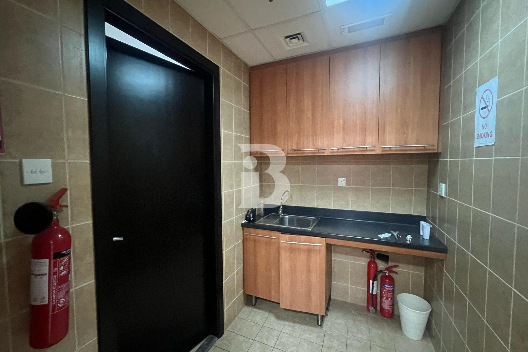 Fully Fitted | Canal View | Unfurnished