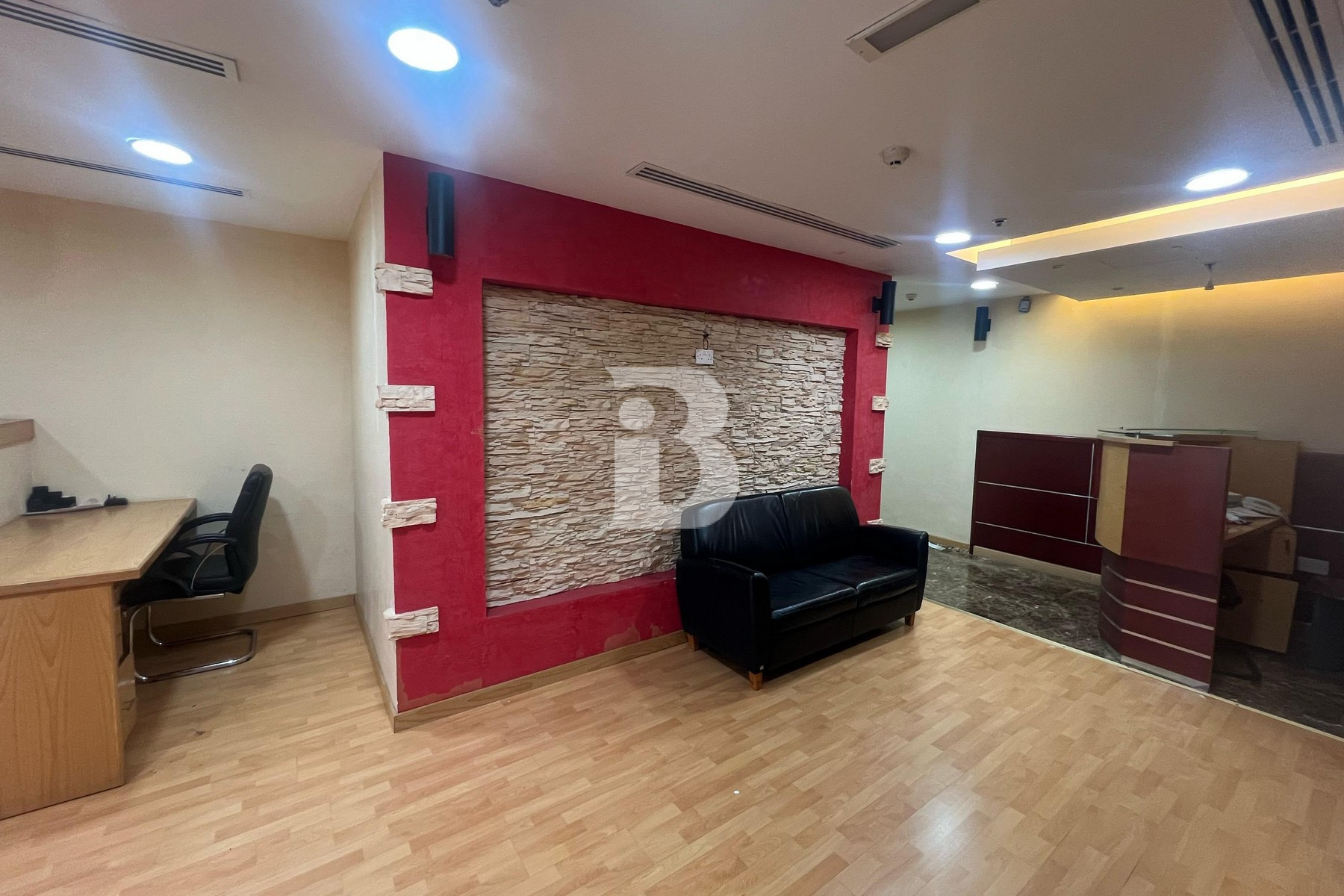 Fully Fitted | Canal View | Unfurnished
